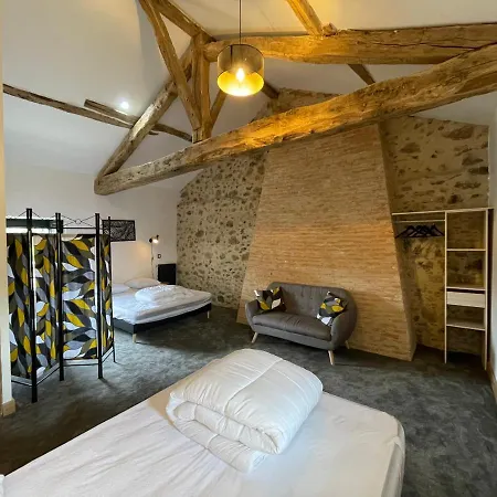 Holiday home A La Campagne Au Bord D'un 8 Personnes