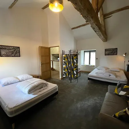 A La Campagne Au Bord D'un 8 Personnes Holiday home *