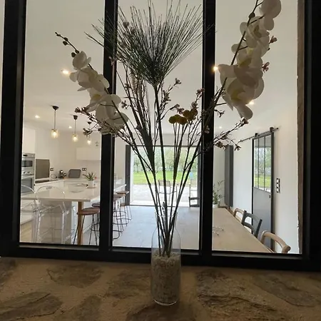 A La Campagne Au Bord D'un 8 Personnes Semesterbostad Saint-Quentin-sur-Charente