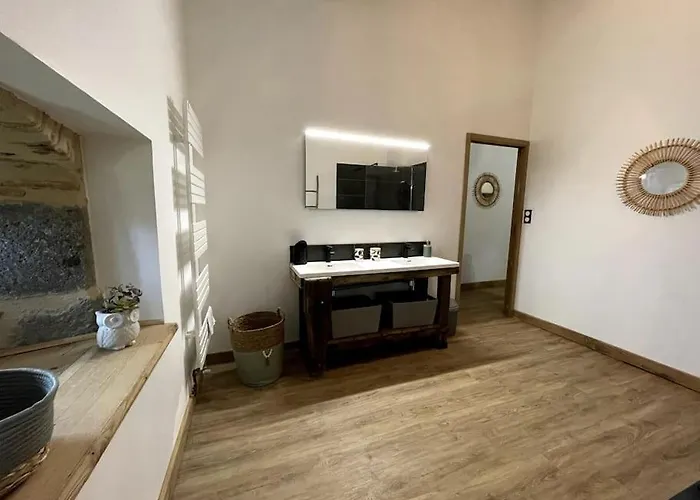 度假居 A La Campagne Au Bord D'un 8 Personnes *