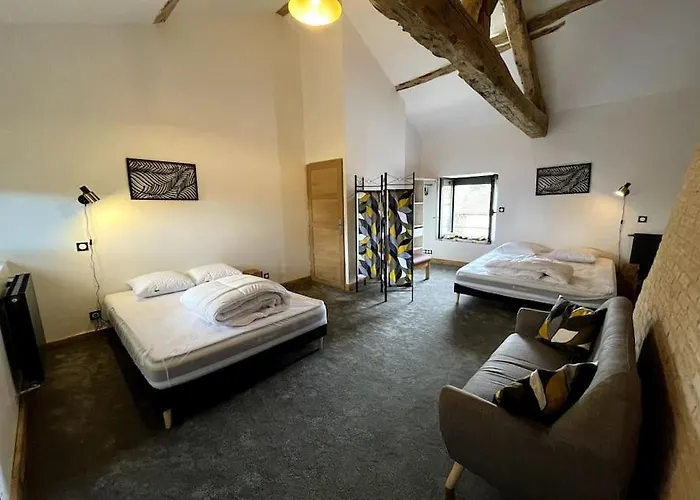 A La Campagne Au Bord D'un 8 Personnes *