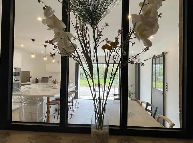 A La Campagne Au Bord D'un 8 Personnes 度假居 Saint-Quentin-sur-Charente