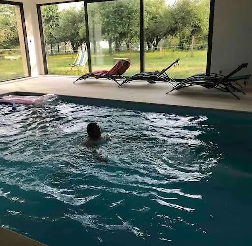 A La Campagne Au Bord D'un 8 Personnes 度假居 Saint-Quentin-sur-Charente